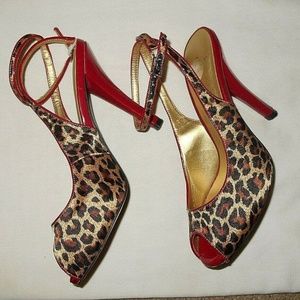 Vintage Rare Leopard Print Sexy Ankle Straps Shoes